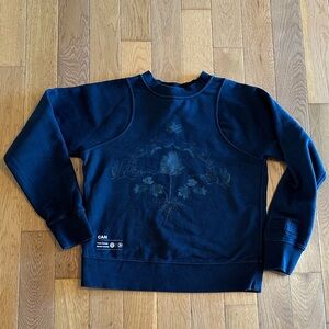 Lululemon Canada crewneck